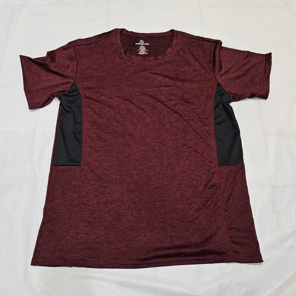 Real Essentials Shirt Large Mens Red Crew Neck Tee Athleisure